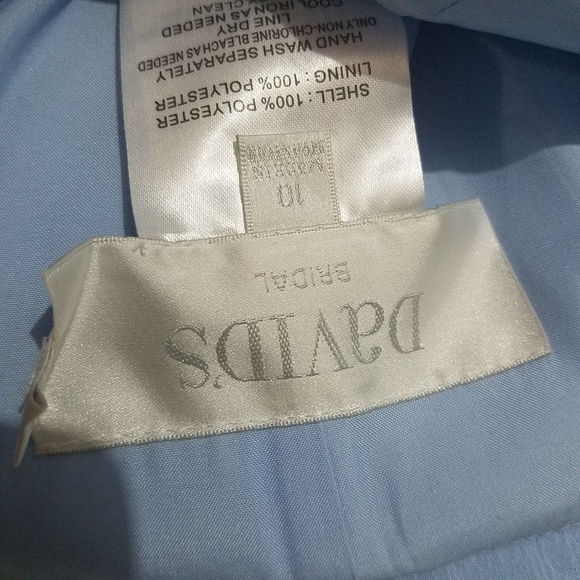 👗David's Bridal Formal dress - Picture 4 of 8